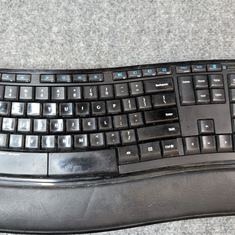 Microsoft Sculpt Comfort Keyboard Wireless Black KGR1173 Mod. 1531 *No Receiver*